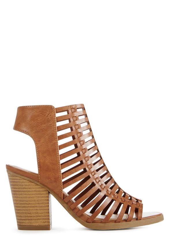 Mode, Galopines & Co : ici les stilettos, sneakers, bodycon, peplum... n'auront plus de secret pour vous ! SA1510049-2640-2_589x860